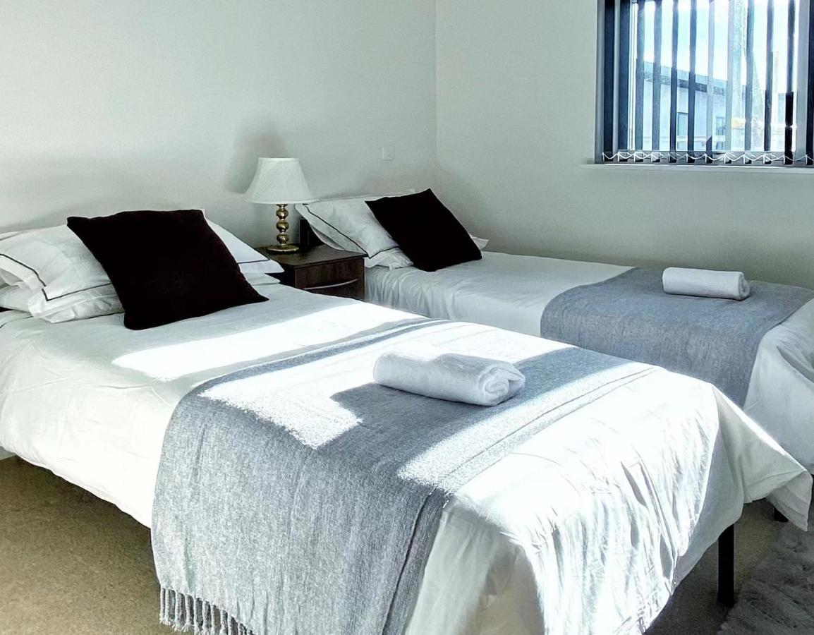 Artistic And Luxurious Apt With Sea View. Beach Side Swansea Bagian luar foto